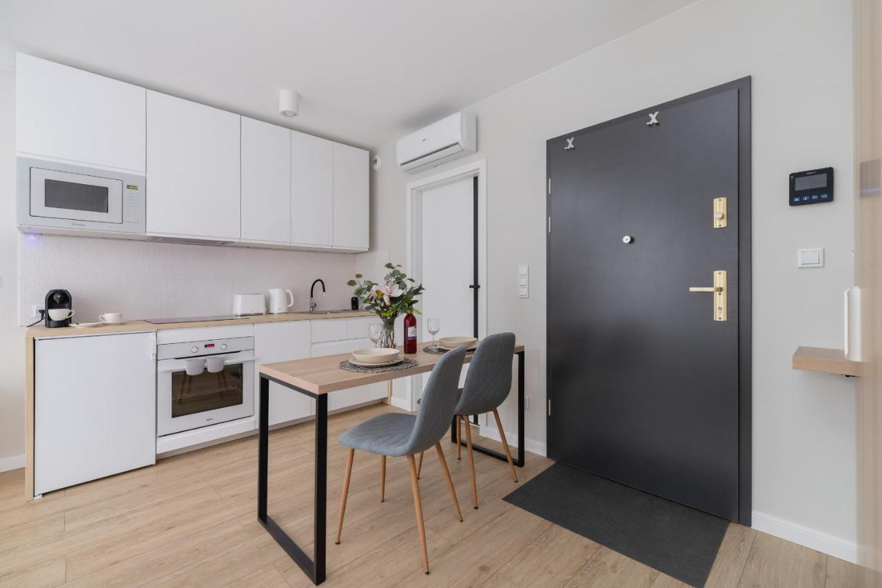 City Studio With Ac Czarnowiejska By Renters Krakau Buitenkant foto