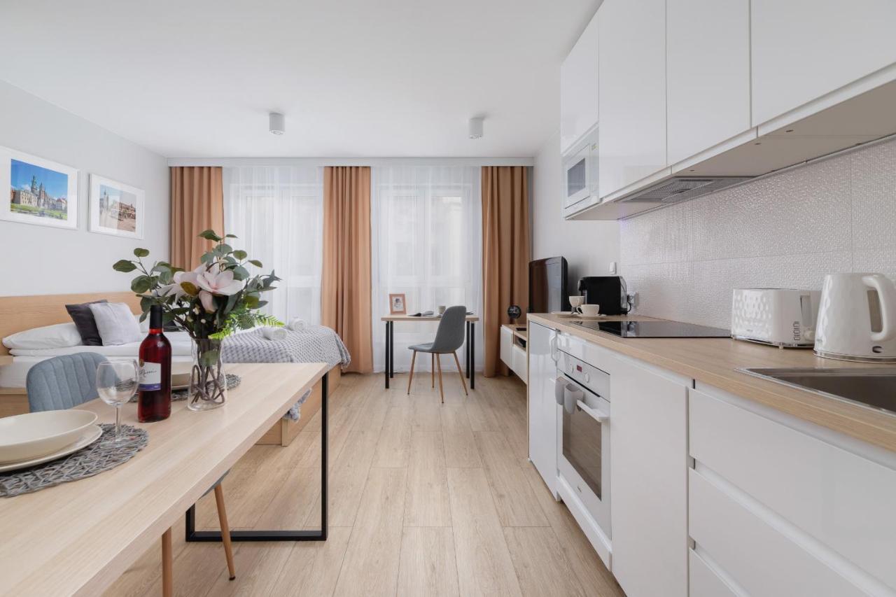 City Studio With Ac Czarnowiejska By Renters Krakau Buitenkant foto